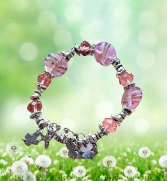 Elegáns Karkötő Díszdobozban – Sok Szeretettel Feliratos Ajándék Nőknek