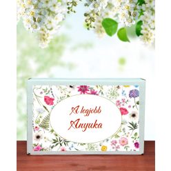   A Legjobb Anyuka feliratos ajándékdoboz Méhbarát viráglabdával